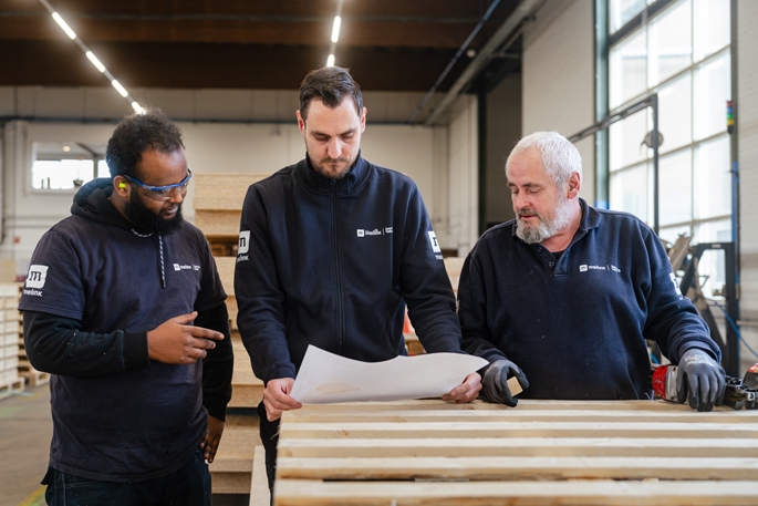“Van hout oppakken doorgegroeid naar werkvoorbereider”